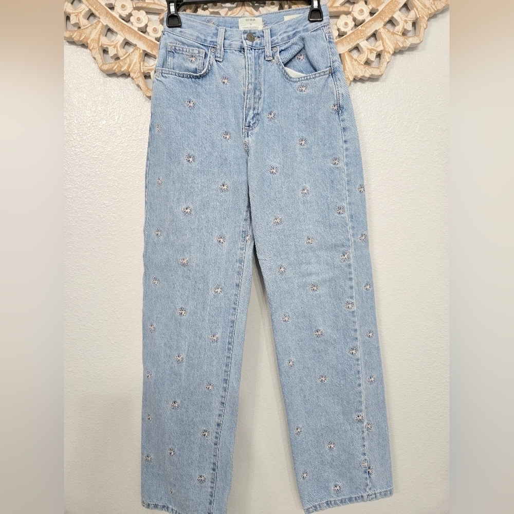 Cotton On Pink Bow Embroidered Loose Straight Jeans - Picture 5 of 8